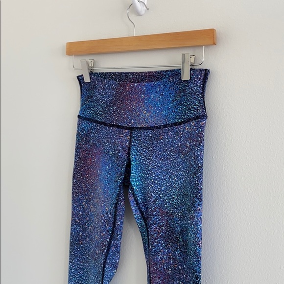 🦄RARE Lululemon Mermaid Wunder Under Strive Multi - Picture 6 of 16